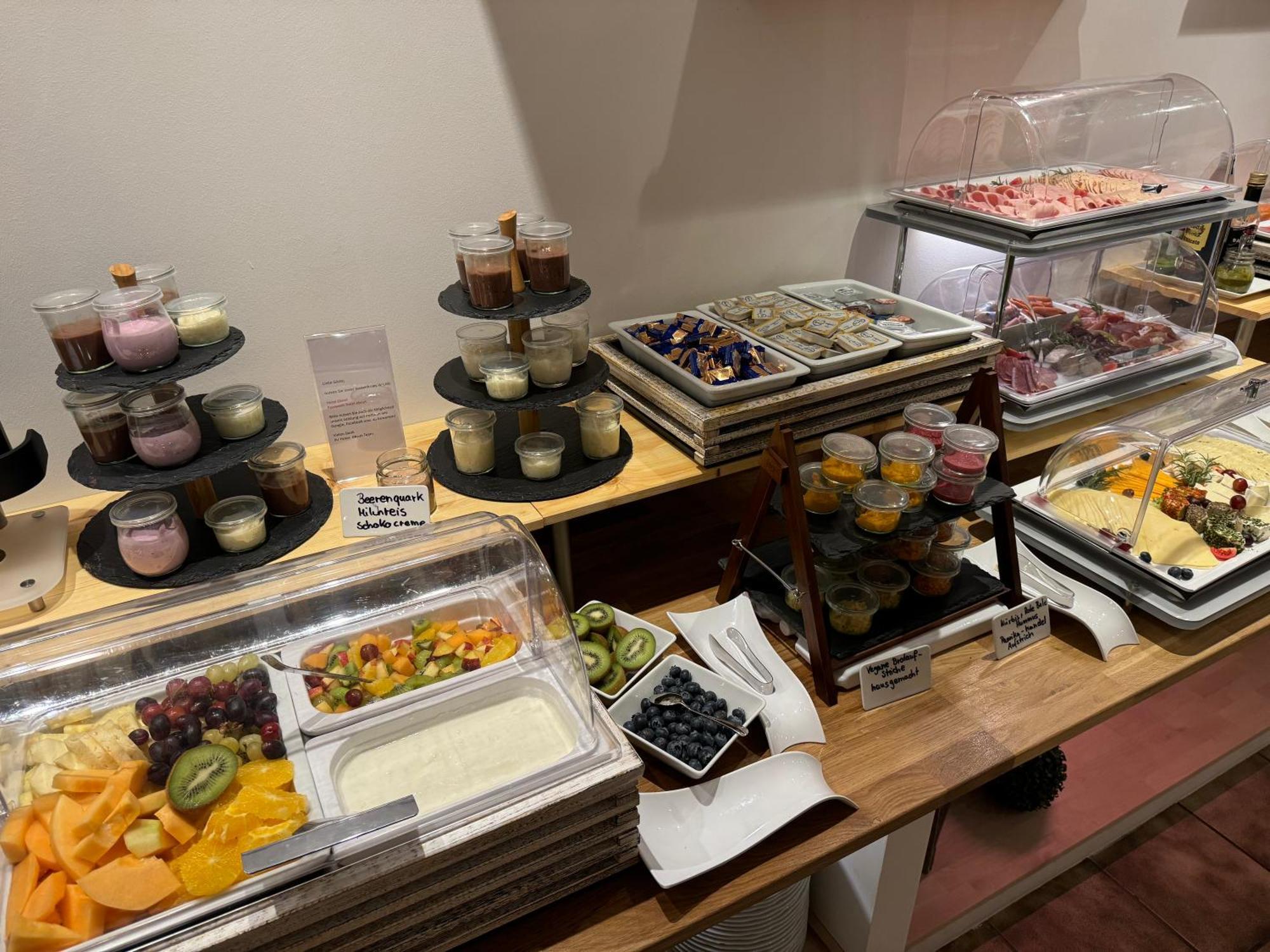 Hotel Ebnet Mutterstadt Ngoại thất bức ảnh