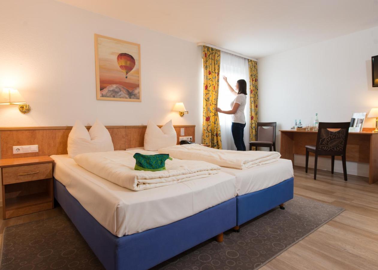 Hotel Ebnet Mutterstadt Ngoại thất bức ảnh